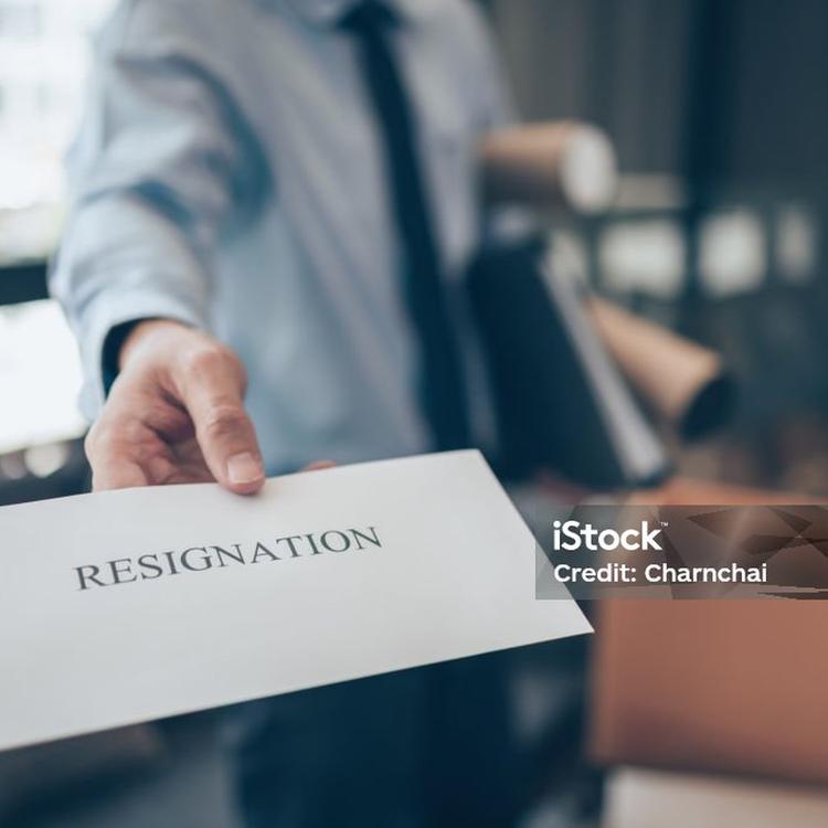 5N WAR ROOM - THE PRICE OF LEAVING EARLY