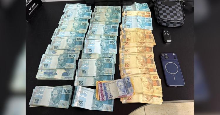 Homem é encontrado com mais de R$ 32 mil em dinheiro em espécie em Balneário Camboriú