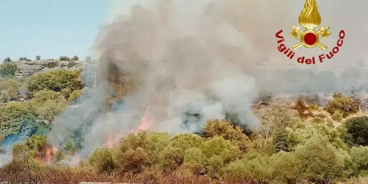 Legambiente, Sicilia regione più colpita da incendi, bruciati 71.178 ettari. Al secondo posto la Calabria