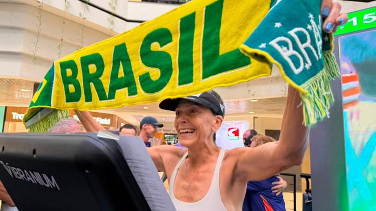 Quase 900 km em 7 dias: brasileira de 55 anos bate recorde mundial de corrida em esteira