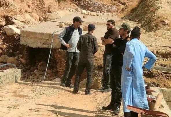 عامل إقليم شيشاوة يتفقد عدداً من المناطق المتضررة من الفيضانات بالزاوية النحلية