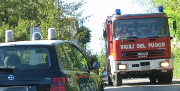 Sala Consilina, due auto a fuoco nella notte: indagini in corso