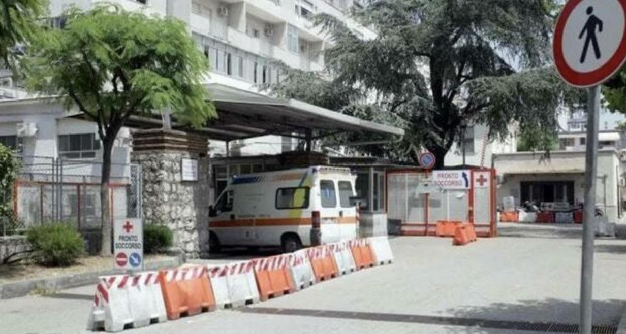 Castellammare, donna incinta investita da pirata della strada: è in ospedale
