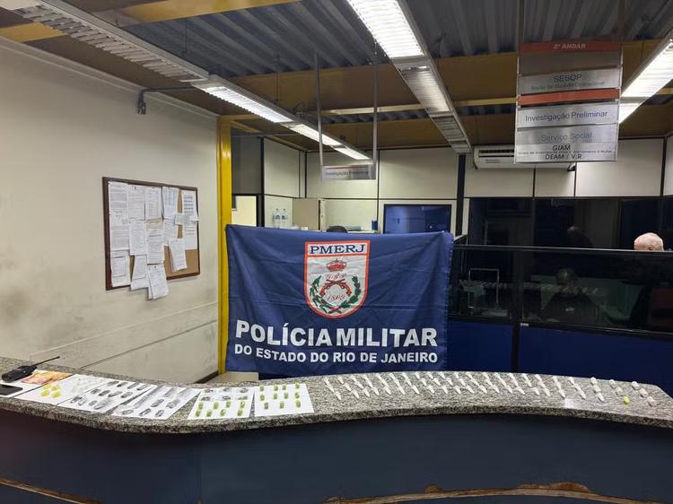 Jovem é preso por tráfico de drogas em Barra Mansa