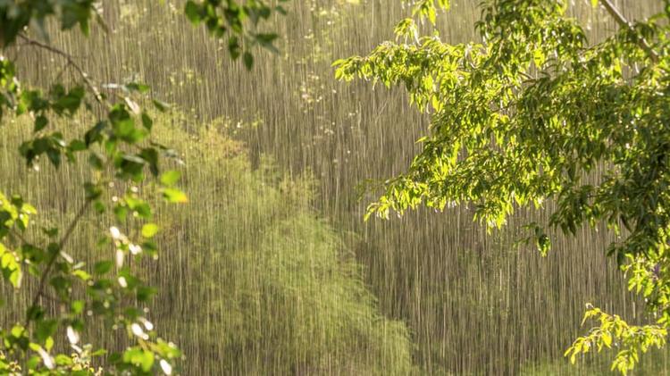 Lluvias dispersas en algunas provincias con riesgo de inundaciones
