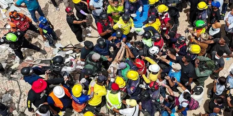 Salvati un uomo e il figlio in Venezuela. I Vigili del fuoco italiani individuano una madre 30enne coi suoi tre bambini