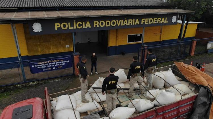 PRF apreende cerca de 800 quilos de maconha em Lajeado