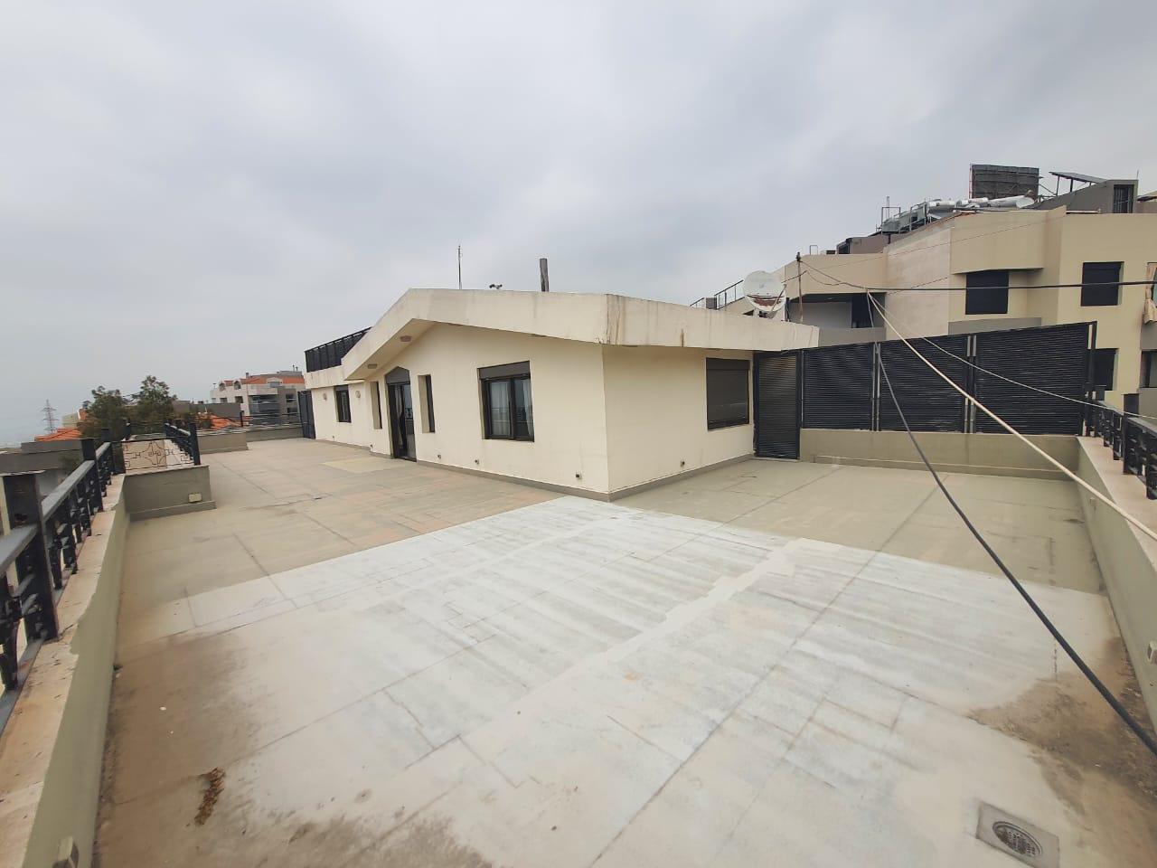 For Sale: Apartment in Mansourieh