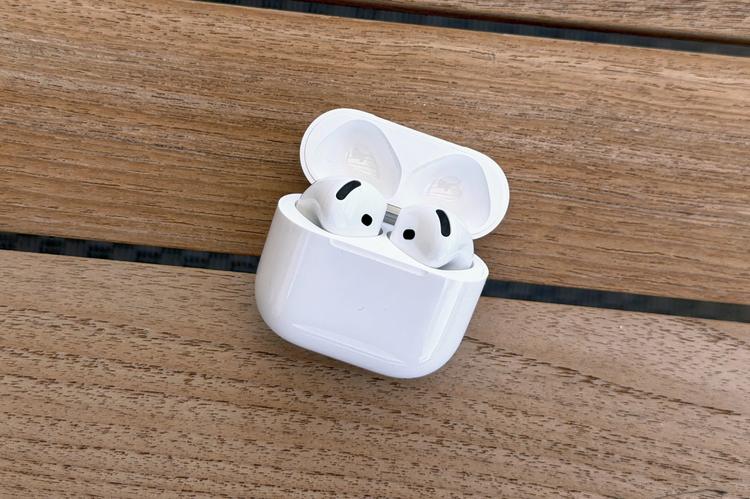 Apple AirPods 5