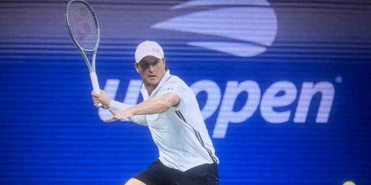 Us Open, niente da fare per Darderi. L'azzurro ko agli ottavi in tre set contro Zverev