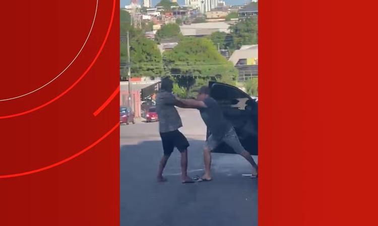 Justiça decreta prisão de suspeito de agredir e roubar idoso ao sair de agência bancária em Manaus
