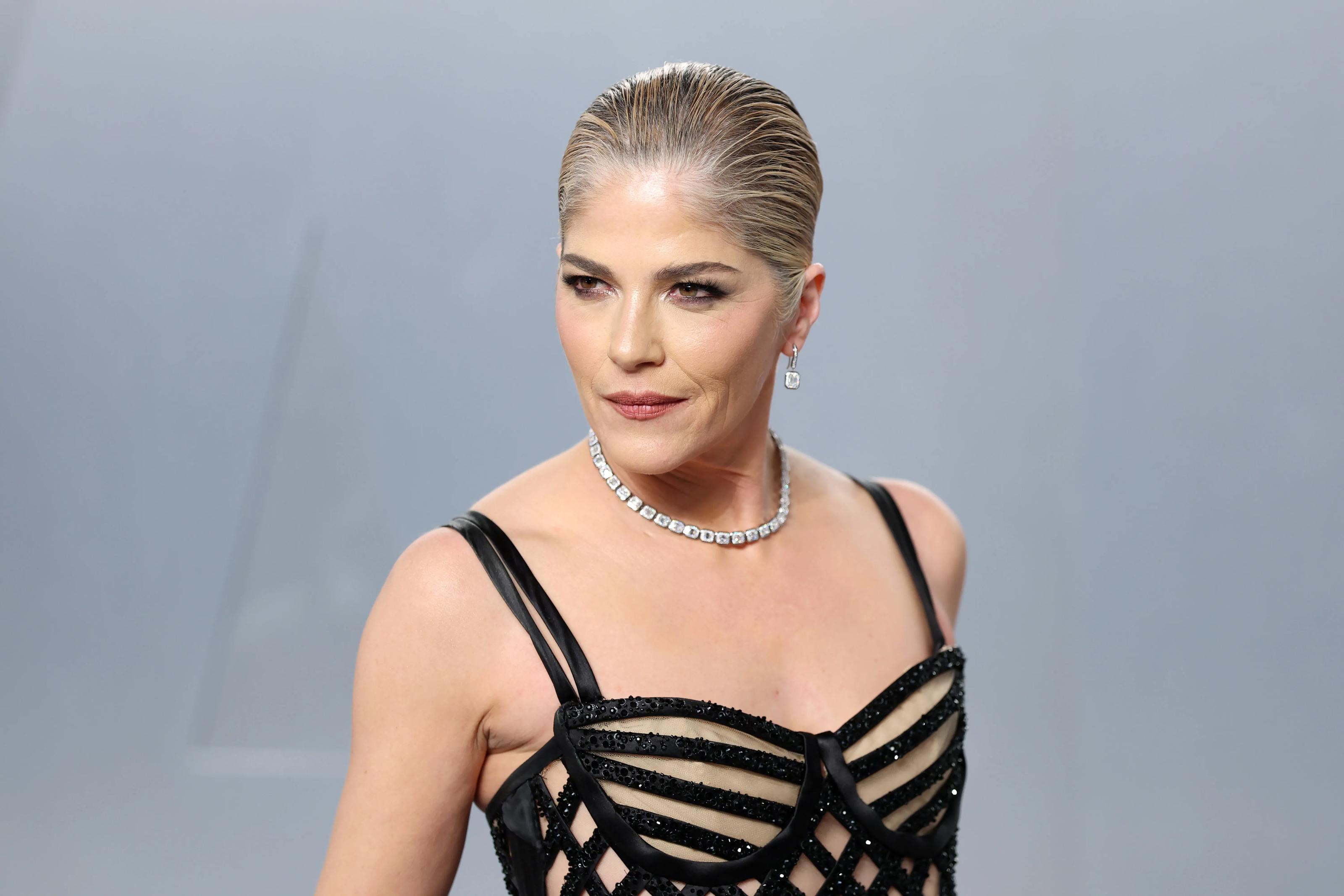 Acusan a&nbsp; actriz Selma Blair de agredir y morder a auxiliares en avión de LA a NY