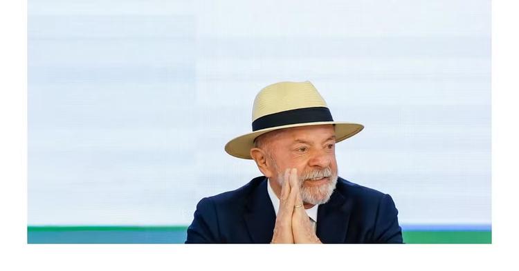 Lula diz que quem 'se meter' nas eleições brasileiras 'vai apanhar muito'
