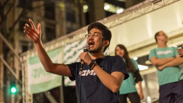 Kim Kataguiri diz que PM deveria “descer a borracha” em alunos da USP