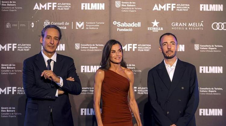 Letizia se divierte con los reyes del cine en la clausura del Atlàntida Mallorca Film Fest