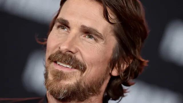 Christian Bale abre vila de acolhimento familiar de 11 mil metros quadrados na Califórnia