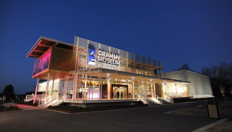 Grammy Museum Mississippi gala honors Buffett, McAnally, raises $180K for music education