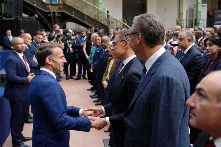 Ameaçada pela Rússia, Finlândia adere à iniciativa francesa de dissuasão nuclear avançada