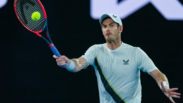 Andy Murray ganha na estreia em Dubai e se torna 5º tenista com 500 vitórias em quadra dura
