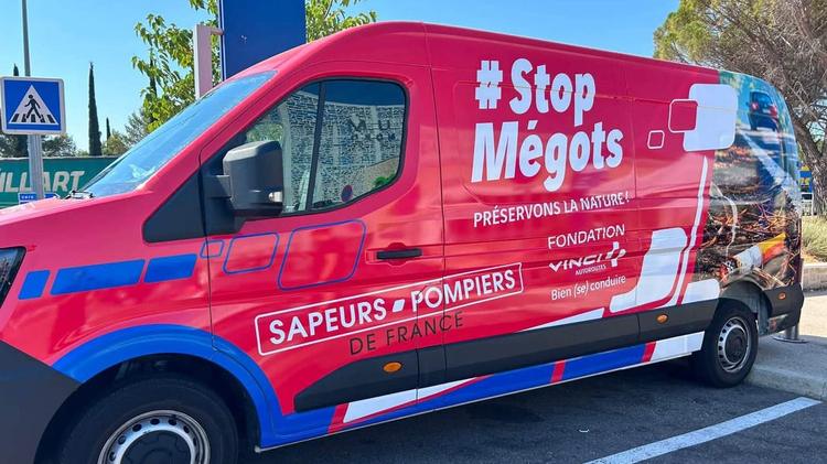 Vinci Autoroutes : "1 fumeur sur 5 jette son mégot par la fenêtre", une campagne pour prévenir les risques d’incendie
