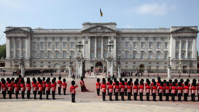 Palácio de Buckingham abre ala à visitação pela primeira vez em 170 anos