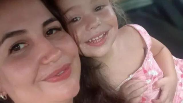 Mãe e filha de 3 anos são achadas mortas em carro submerso em rio do PR