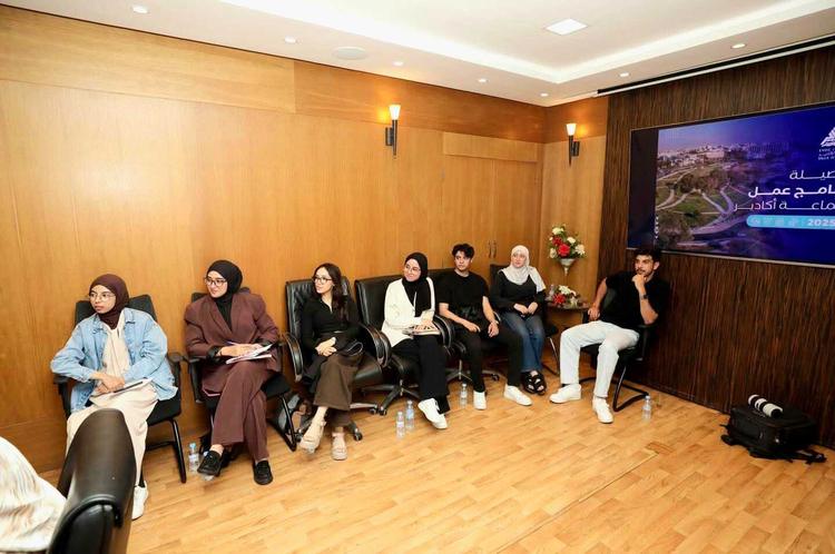 لجنة الشؤون الثقافية والرياضية والشباب بأكادير تواصل التحضير لدورة ماي 2026 بعرض ملفات الشراكة والدعم المحلي