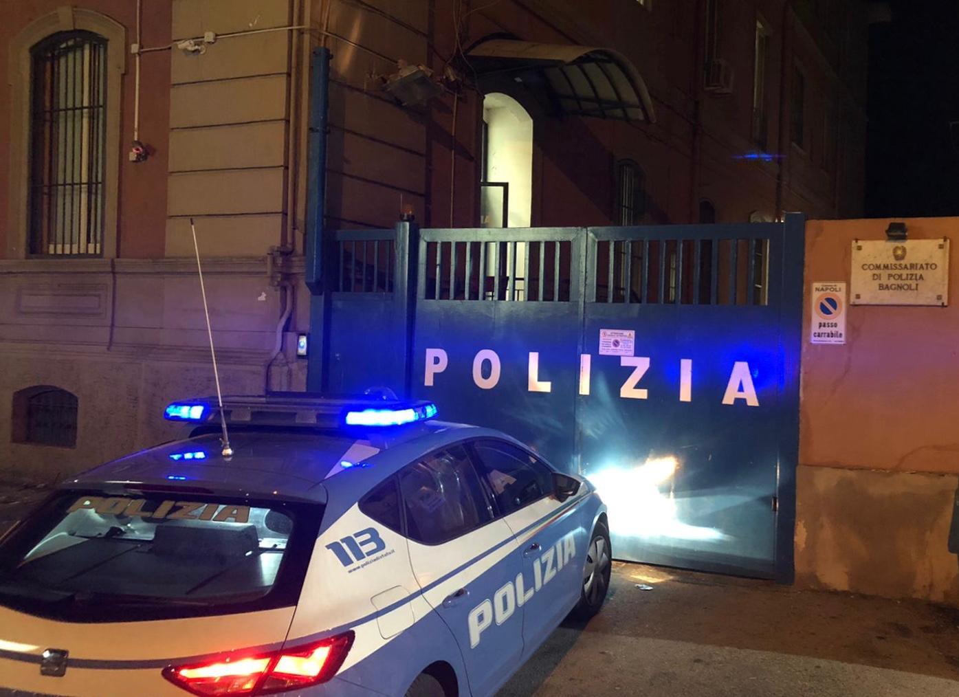 Bagnoli, sorprese a rubare in un negozio: coppia di ragazze arrestate