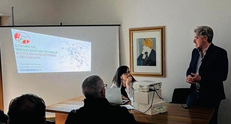 Sanità, mobilità e disuguaglianze: a Rende il dibattito sul futuro del sistema nazionale