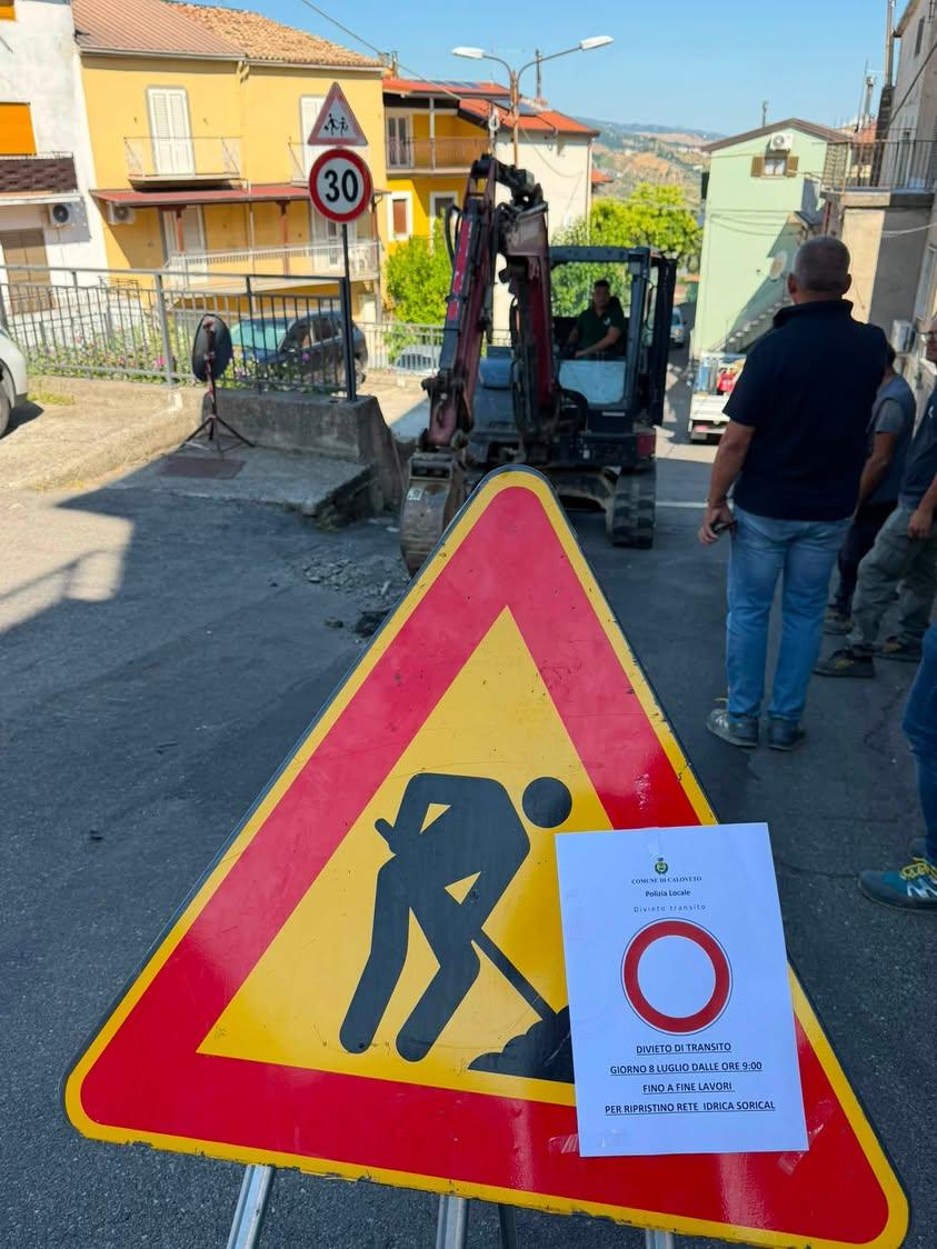 AVVISO ALLA CITTADINANZA Si informa la cittadinanza che in Via Sant’Antonio, all’altezza del Laboratorio Medico, sono at...