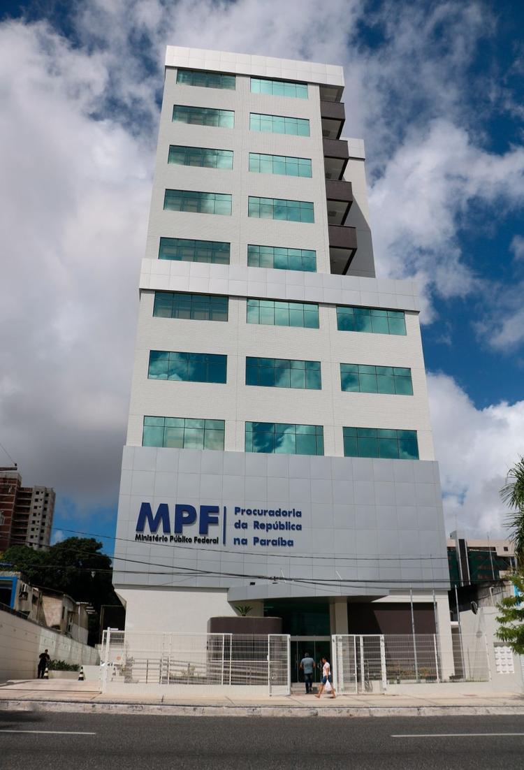 MPF denuncia 10 pessoas da 'máfia dos concursos' por fraude em certame da Polícia Federal