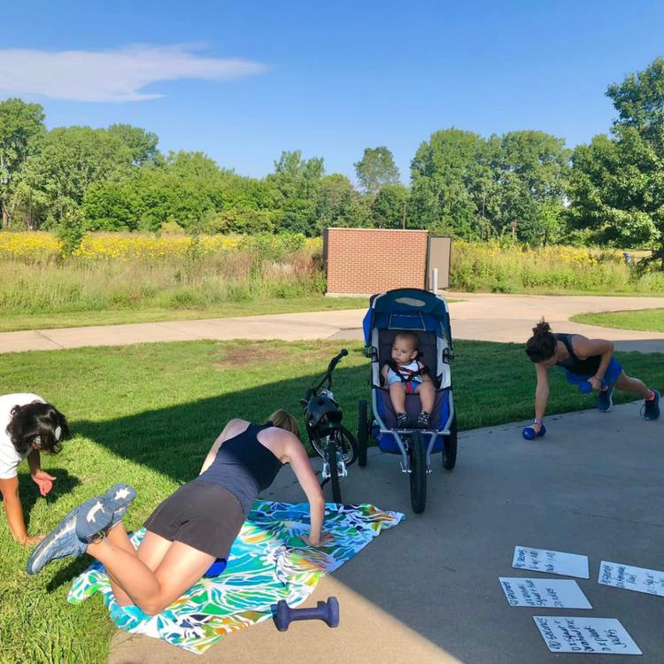 mom friends, making friends, mom life, motherhood