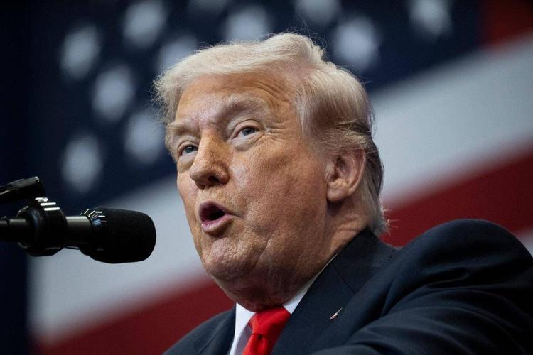 Trump: “Finito con l’Iran prenderemo il controllo di Cuba”
