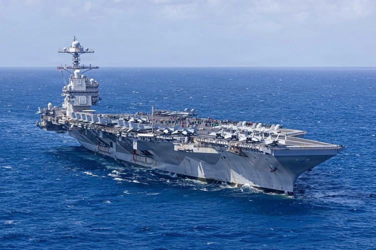 Trump diz que Exército derrubou chuva de 110 mísseis do Irã contra barco porta-aviões dos EUA no Oriente Médio