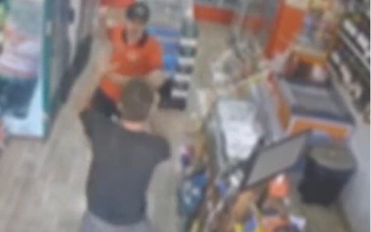 Vídeo mostra briga que acabou com morte de cliente em loja de bebidas em Barretos