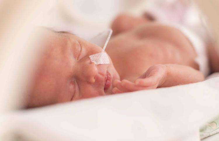 SOS Préma : Congé paternité en cas d’hospitalisation du nouveau-né