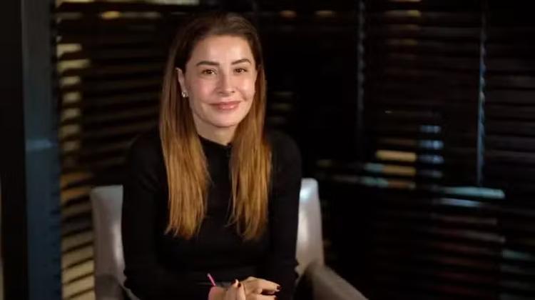 A brasileira empresária de Haaland que se tornou a primeira mulher 'superagente' do futebol: 'Acham que a gente não entende do assunto'