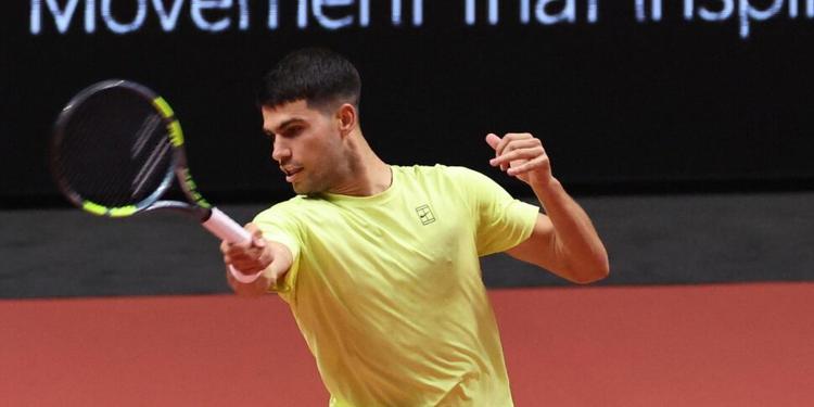 Alcaraz non parteciperà al torneo di Barcellona, Sinner guadagna altri punti sullo spagnolo