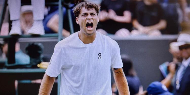 Wimbledon, Cobolli avanza al secondo turno. Superato Navone in quattro set