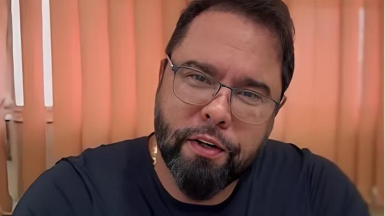 Obstetra preso por morte de grávida e bebê tentou fugir ao ser abordado, diz polícia