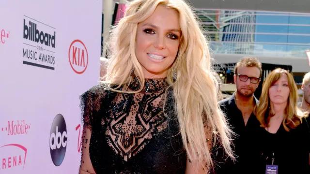 Britney Spears nega ter causado tumulto com faca durante jantar em Los Angeles