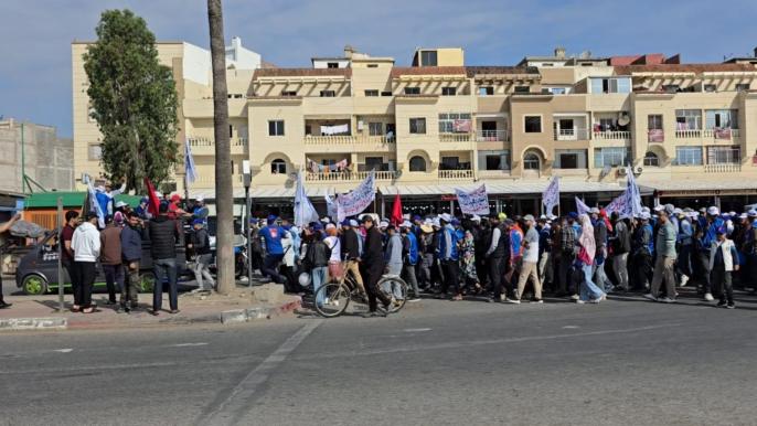 التعبير عن مطالب إجتماعية وإقتصادية متجددة.. هكذا خلد العمال فاتح ماي بحد السوالم + صور