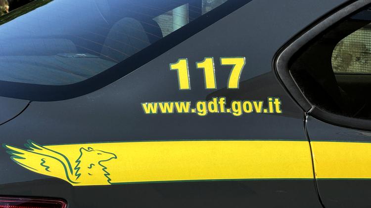 Bat, gasolio agricolo usato per camion: denunciati due imprenditori