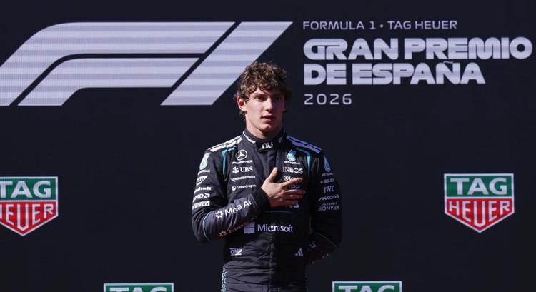 Antonelli trionfa anche a Madrid, sul podio Verstappen e Norris. Hamilton si ritira dopo pochi giri