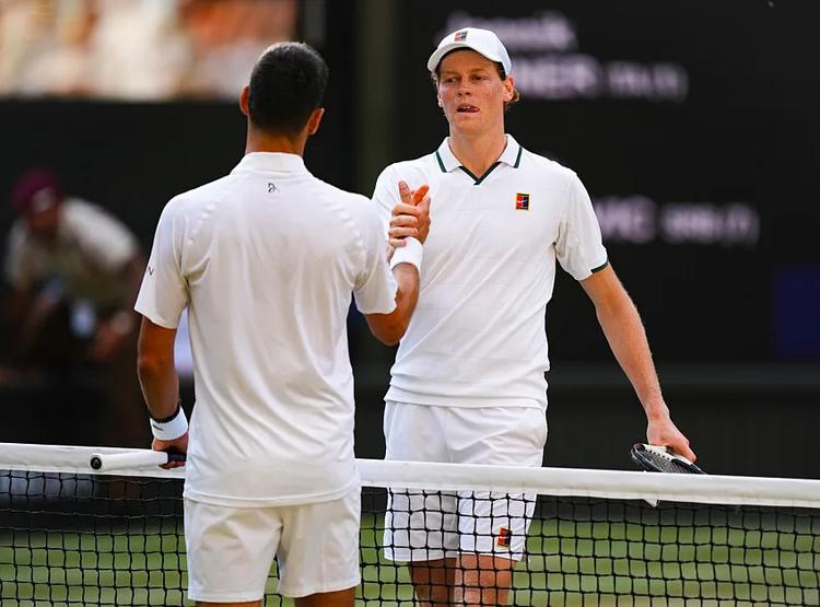 Wimbledon : Sinner brise le rêve de Djokovic et file en finale retrouver Zverev