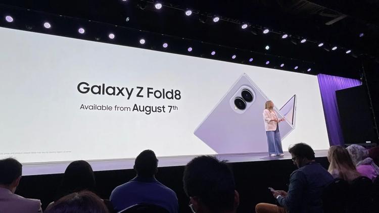 galaxy z fold 8 debuts at london galaxy Unpacked event