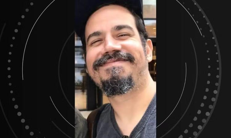 Corpo de Ricardo Spencer foi encontrado por colegas após ele faltar reunião e não buscar pedido feito por aplicativo