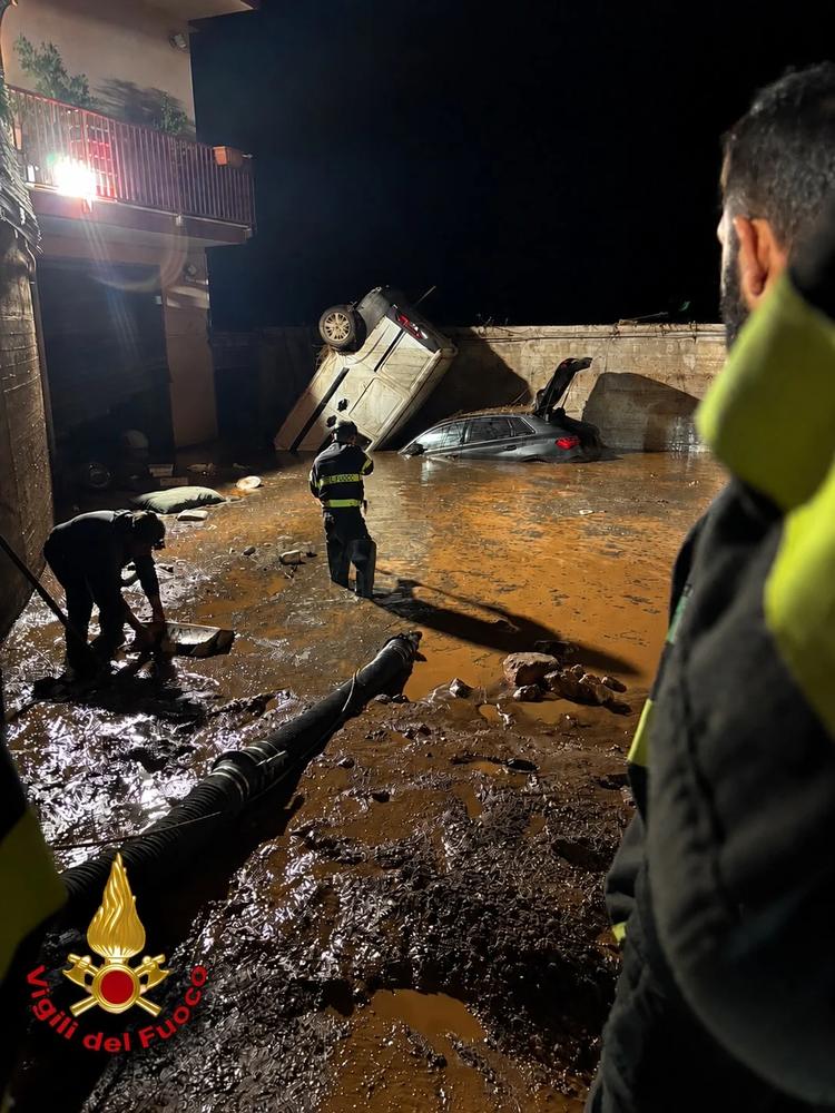 Maltempo nel Barese, salvati anziano e turisti francesi a Monopoli