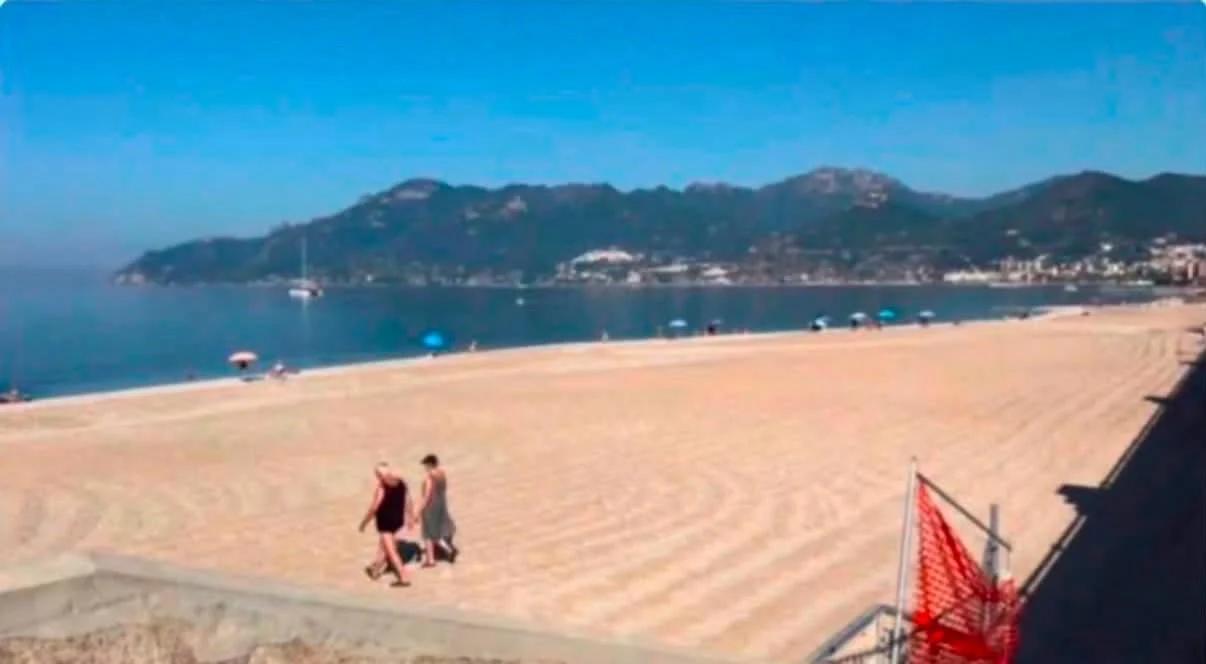 Salerno, sabbia contaminata su Universo Beach, De Luca firma l’ordinanza: spiaggia chiusa per 60 giorni