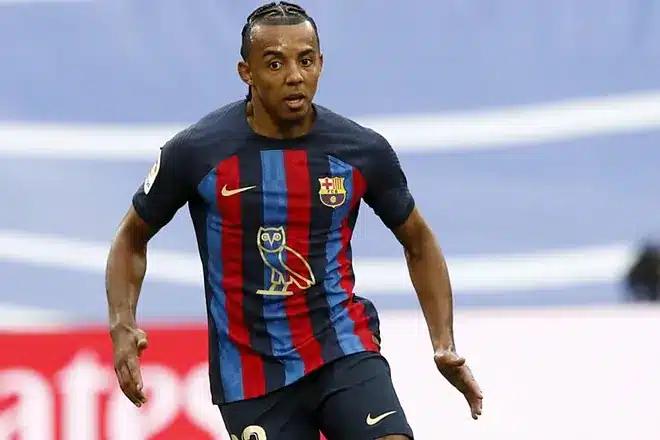 Koundé niega que haya pedido salir del Barça: «No me voy a ningún lado»